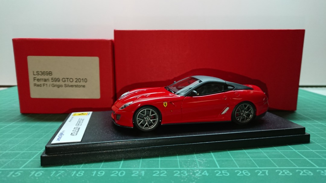 LOOKSMART 1:43 Ferrari 599 GTO, 興趣及遊戲, 玩具& 遊戲類- Carousell