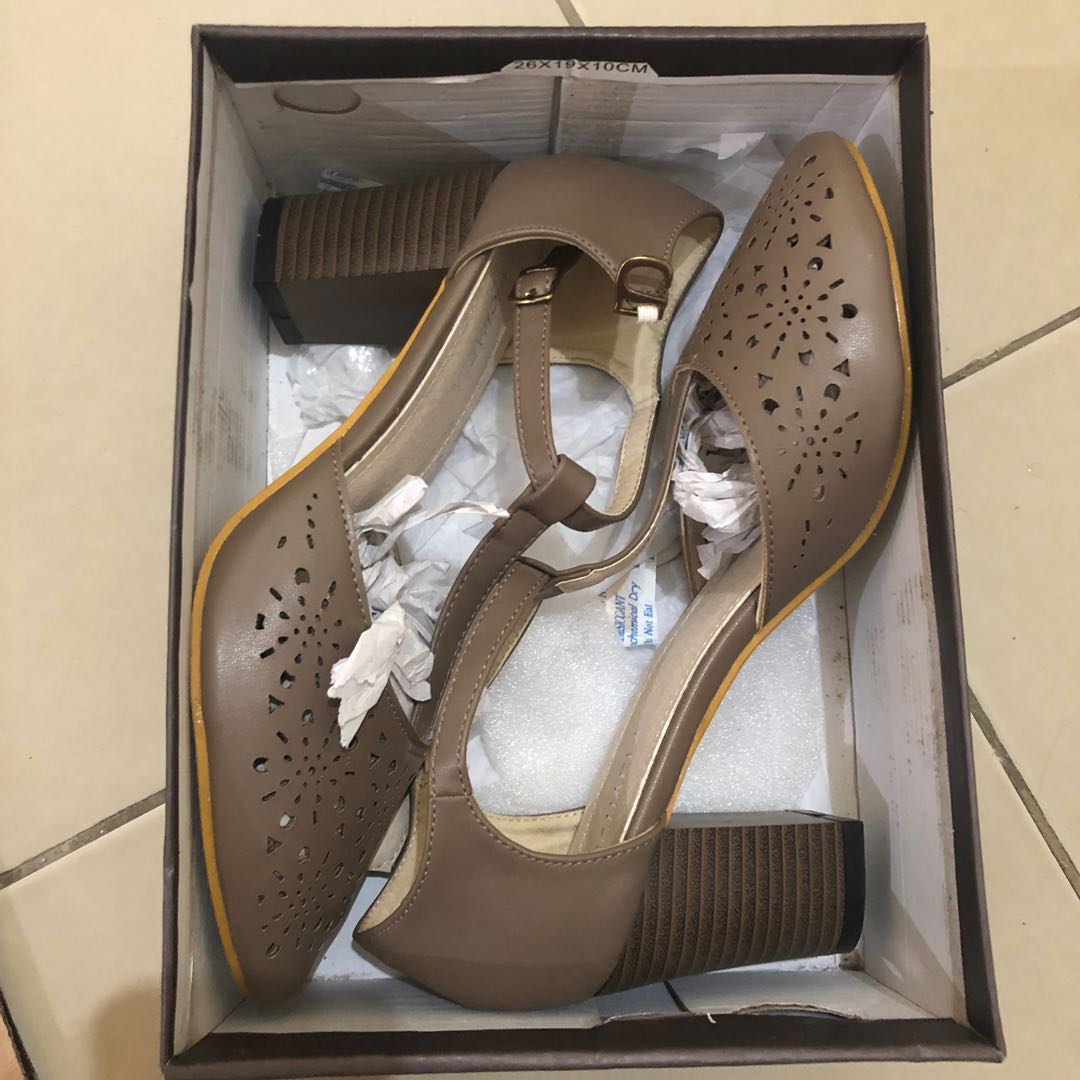 Michaela Shoes, Women's Fashion, Footwear, Loafers on Carousell