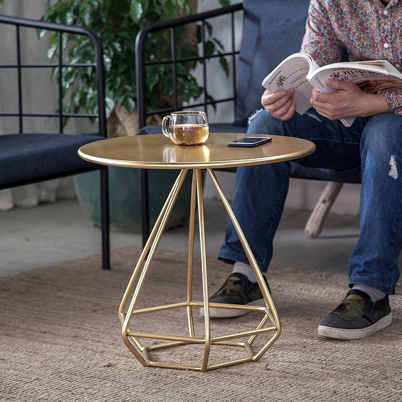 Aden Minimalist Diamond Gold Wireframe Side Table