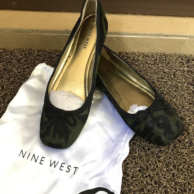 nine west leopard flats