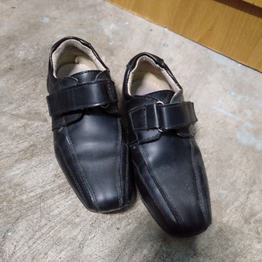 black shoe kids