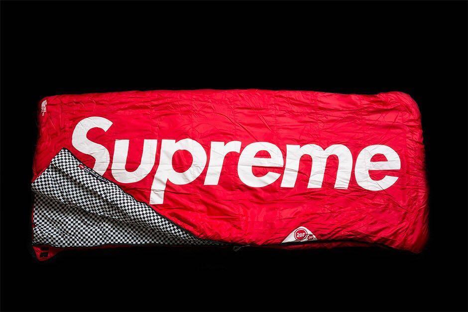 Supreme X North Face Sleeping Bag 睡袋極罕, 名牌, 服裝- Carousell