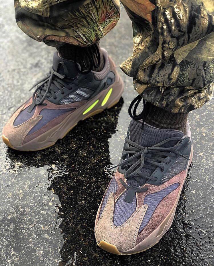 Adidas yeezy boost 700 wave runner mauve hot sale