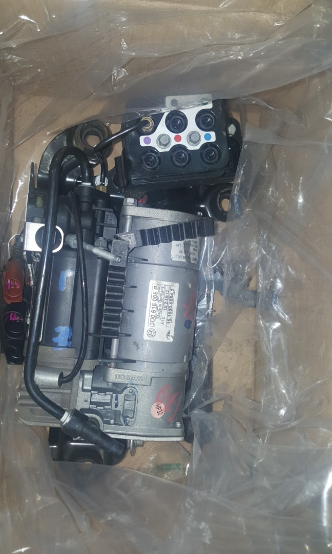 Used Bentley GT front air suspension and air compressor. Got leak but
