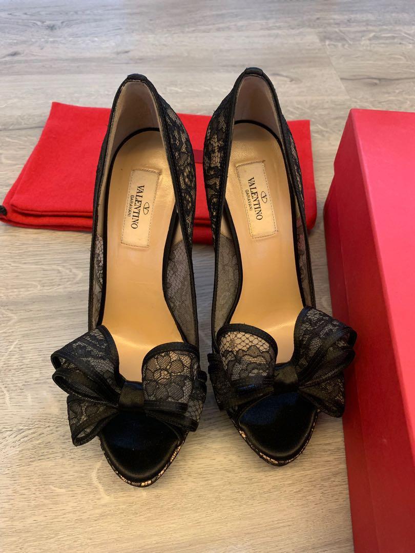 Valentino Couture Bow Pumps, Women's Fashion, Heels on Carousell