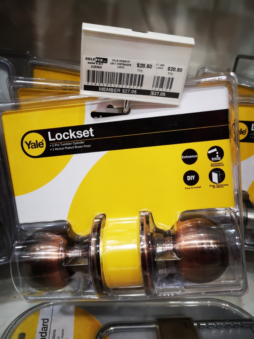 Yale door knob, Everything Else on Carousell