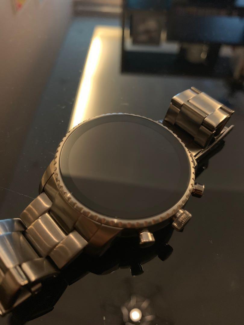 Fossil q explorist discount gen 4 smoke