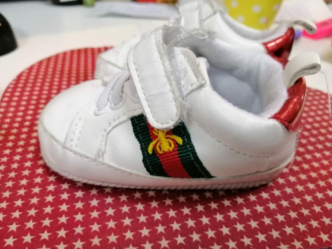 Gucci Shoes 0-6 mons (Category: Babies & Kids Fashion) located in Manila. Submitted by nnn28 (Listing ID 213344734, Image 1). Description: Super nice shoes. Pang porma ni baby. Can be up to 6 months depends sa laki ni baby..