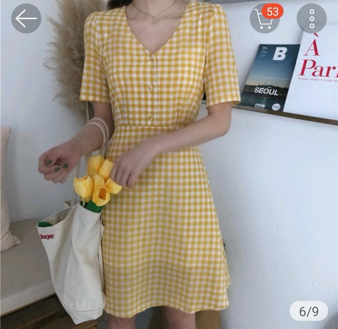 yellow check outfit