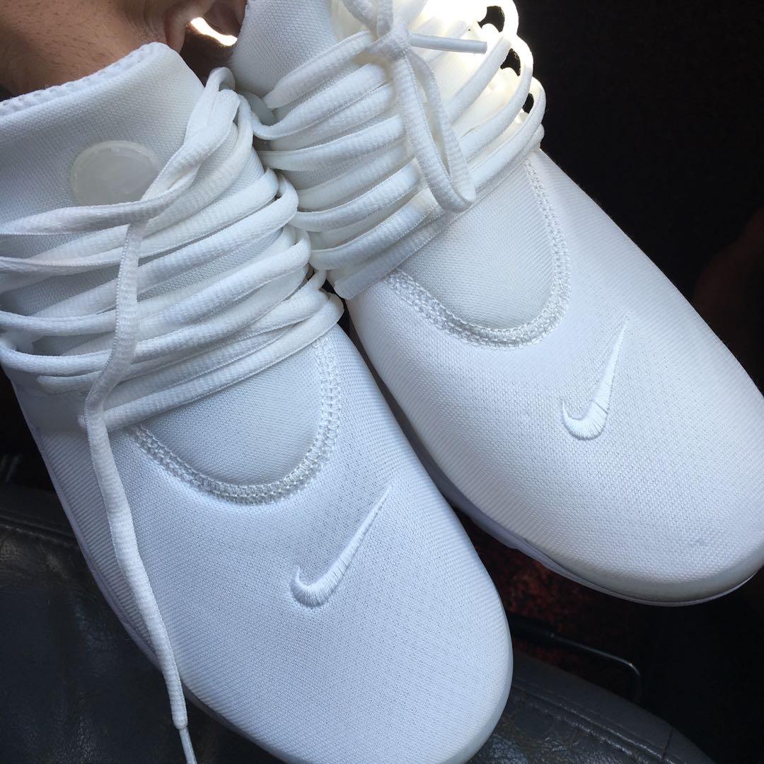 Nike air presto triple white best sale mens