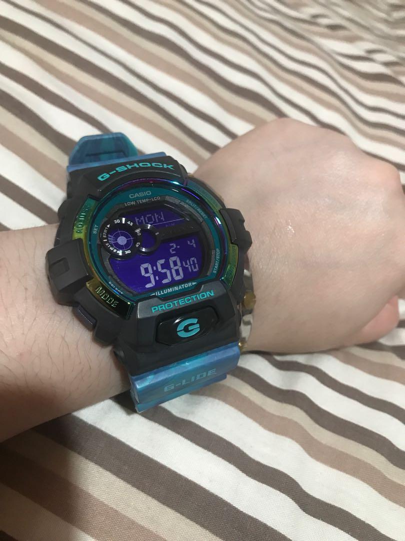 G shock absorbing shop structure