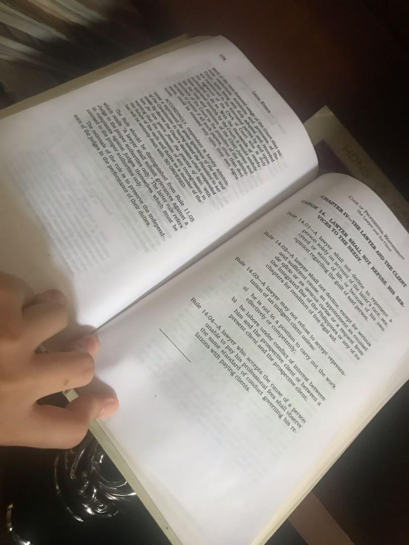 Pineda Legal Ethics 1999, Hobbies & Toys, Books & Magazines