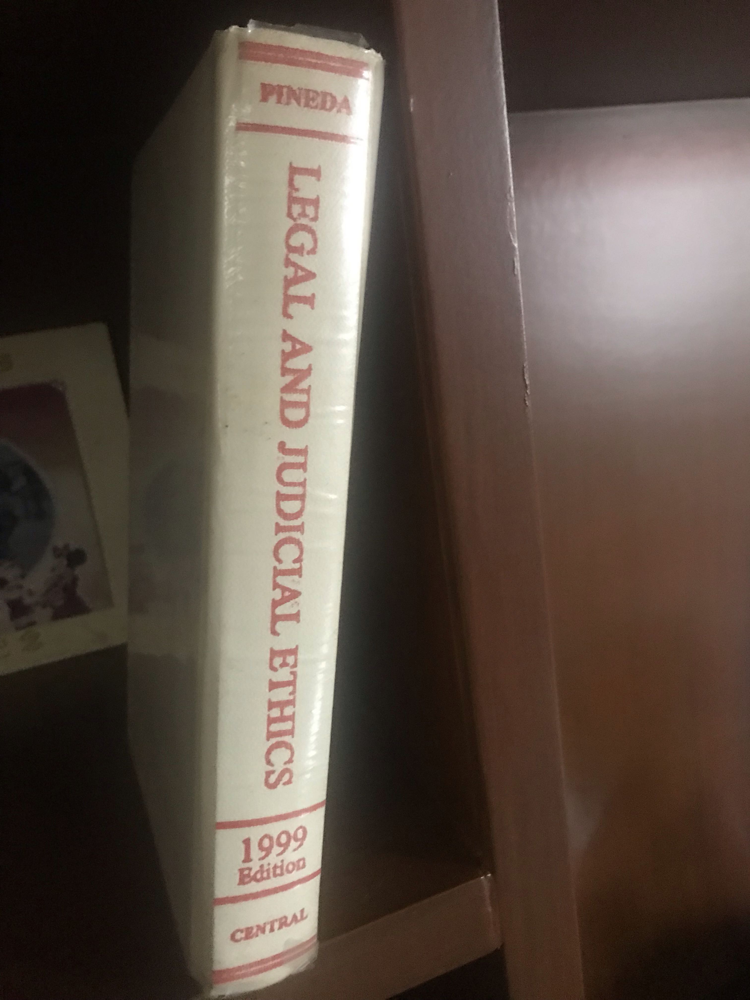 Pineda Legal Ethics 1999, Hobbies & Toys, Books & Magazines