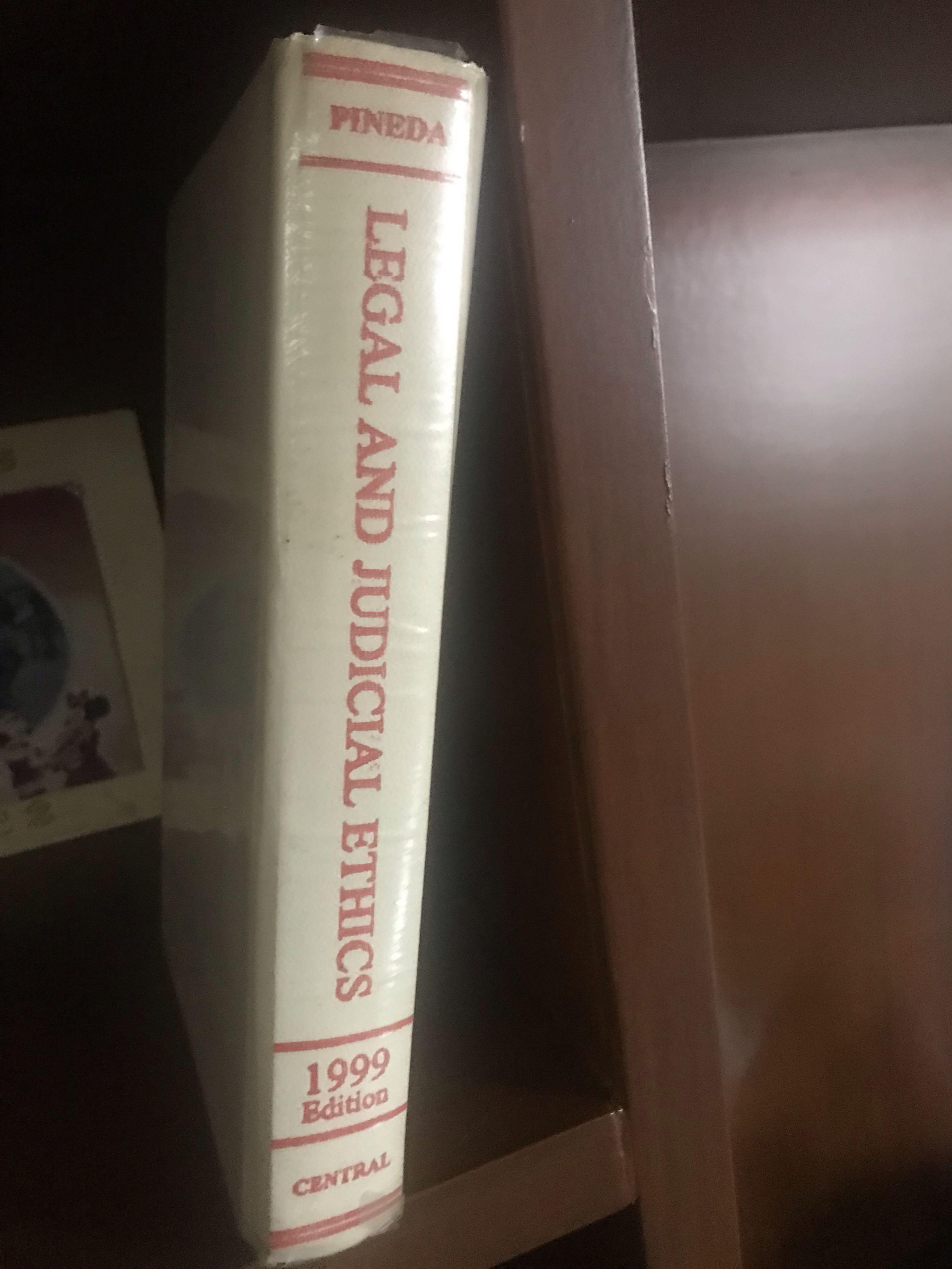 Pineda Legal Ethics 1999, Hobbies & Toys, Books & Magazines