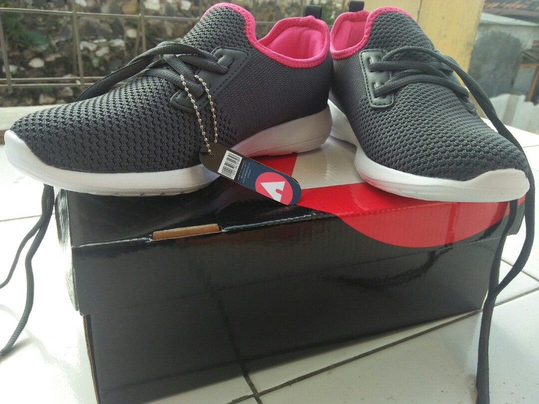 terjual isepatui kulit bekas hush puppies size 8 bandung 