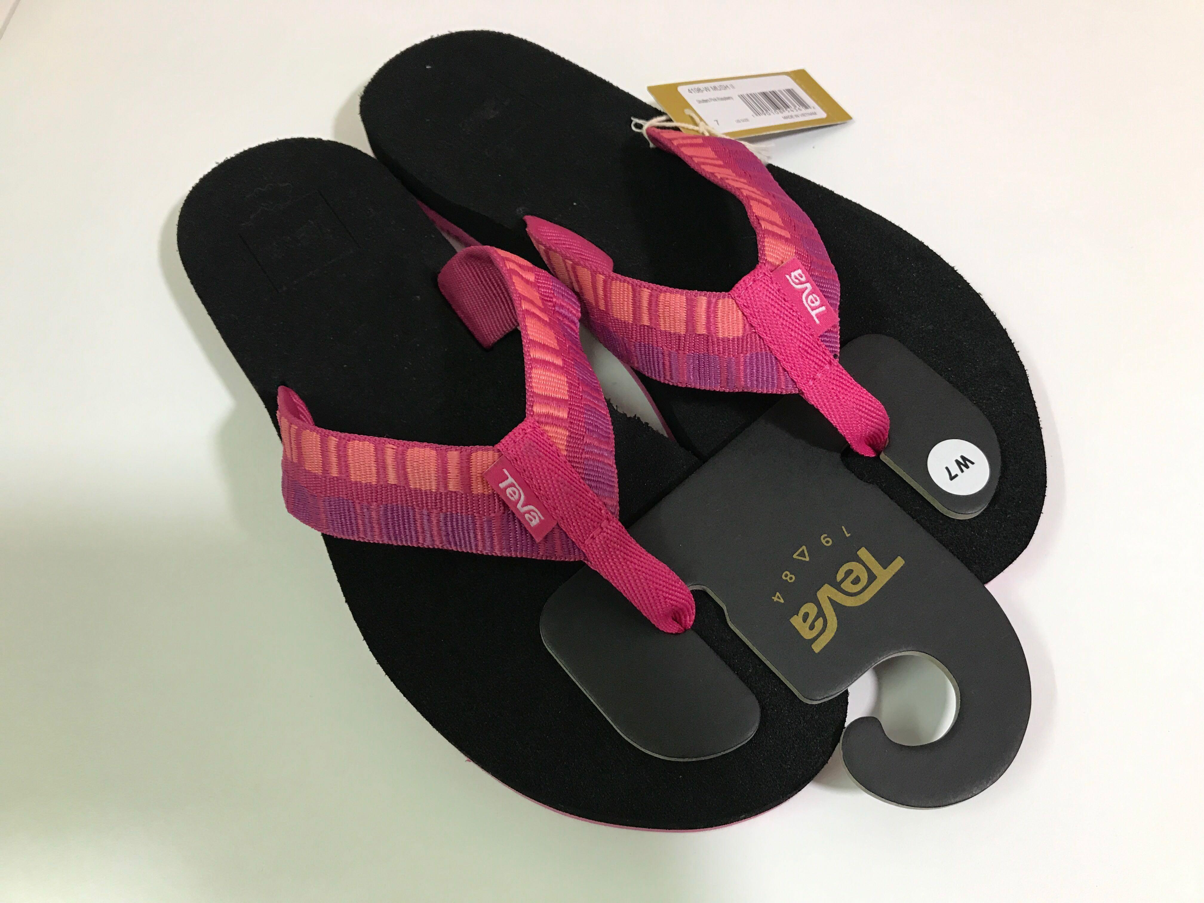 teva mush flip flops womens