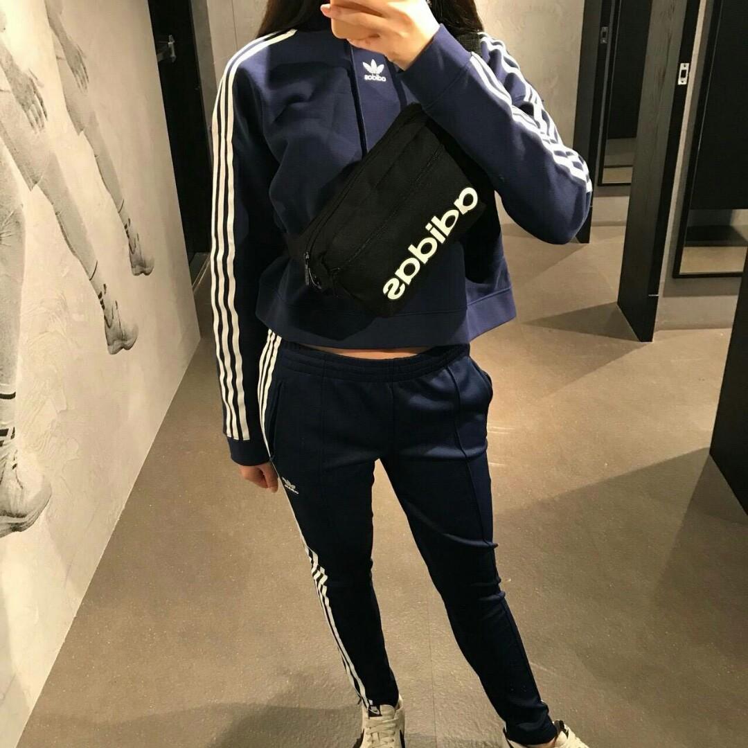 Adidas Linear Core 腰包側背包DT4827, 她的時尚, 包包在旋轉拍賣