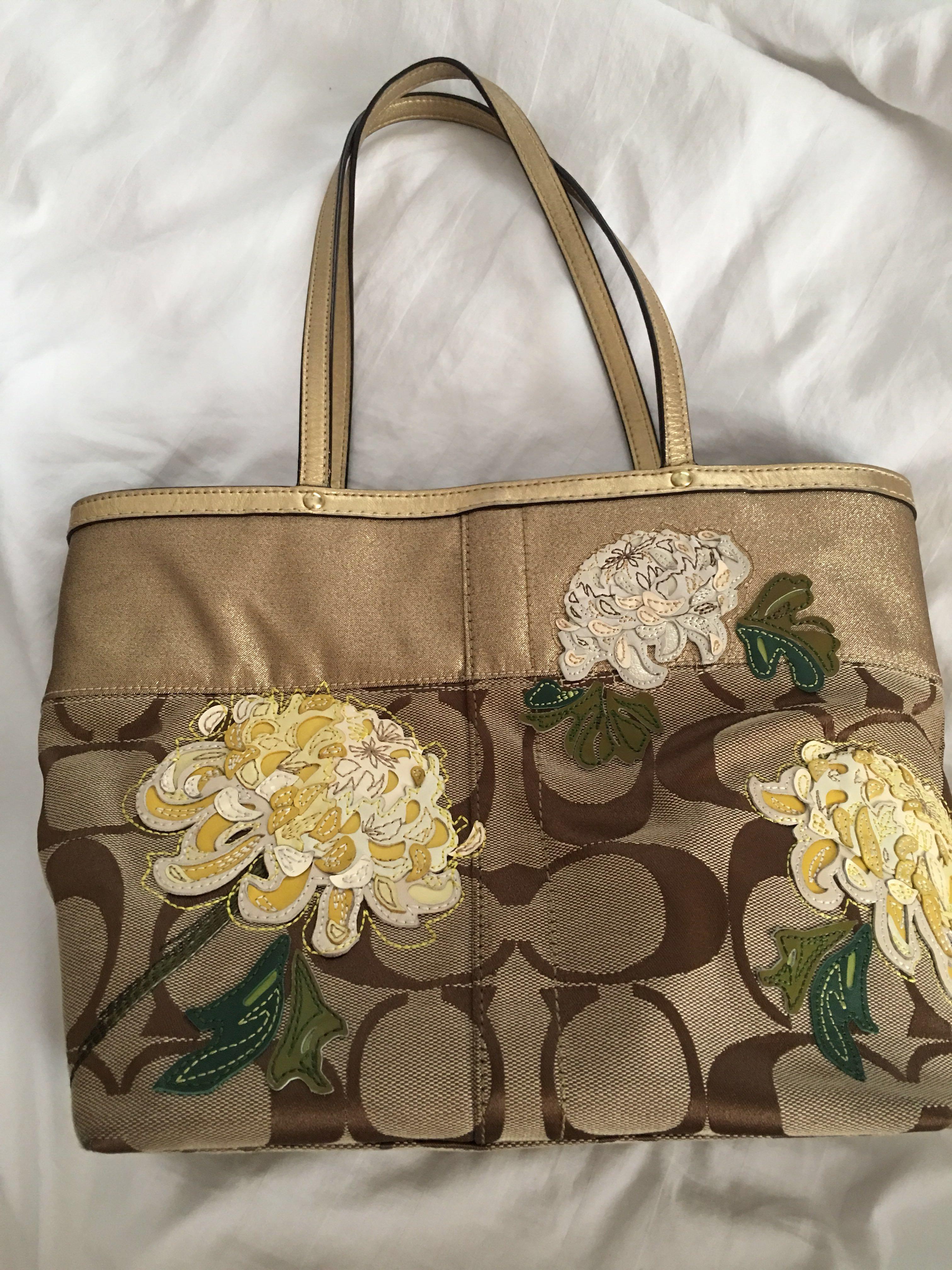 Coach bag limited edition 2019 top