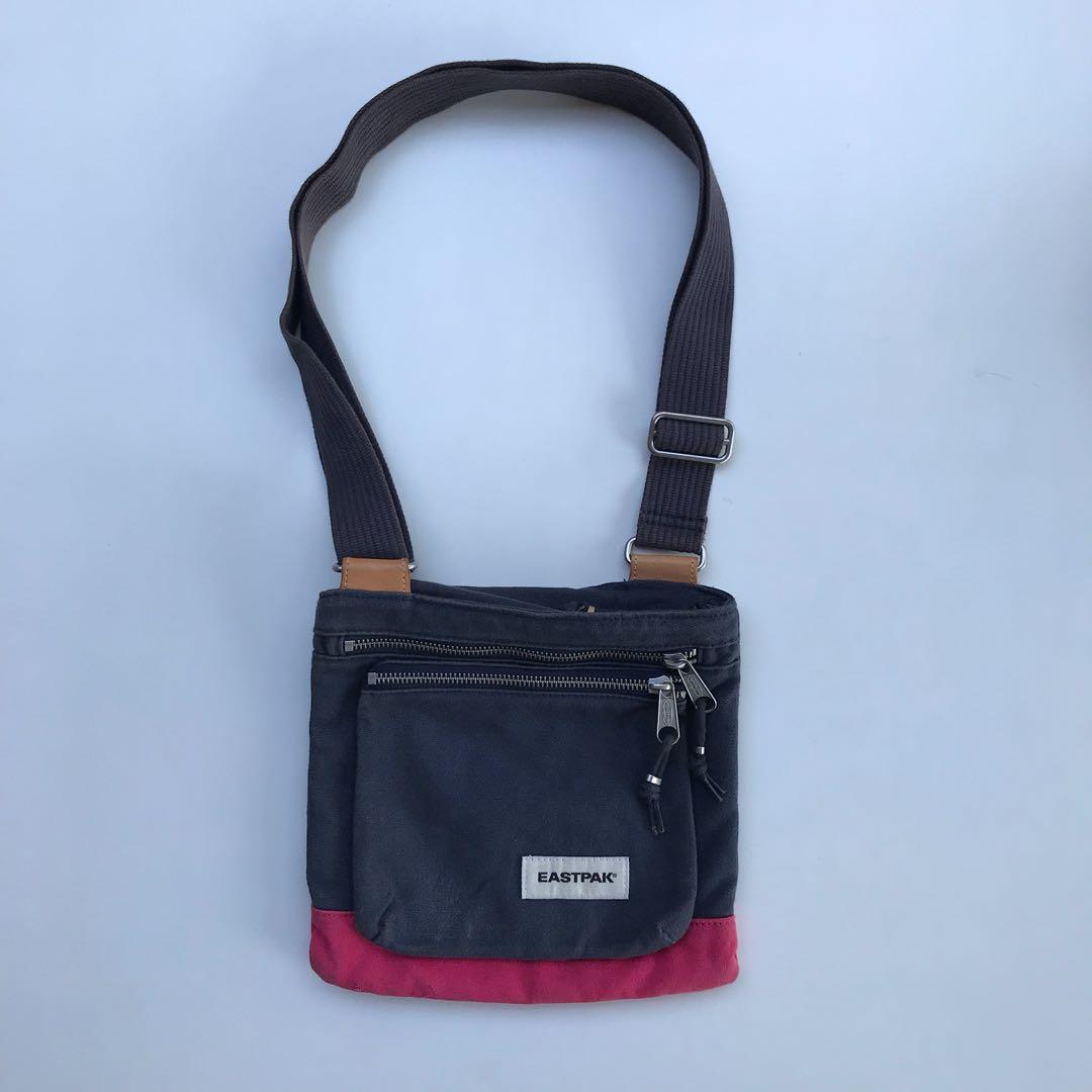 Eastpak deals dee leather