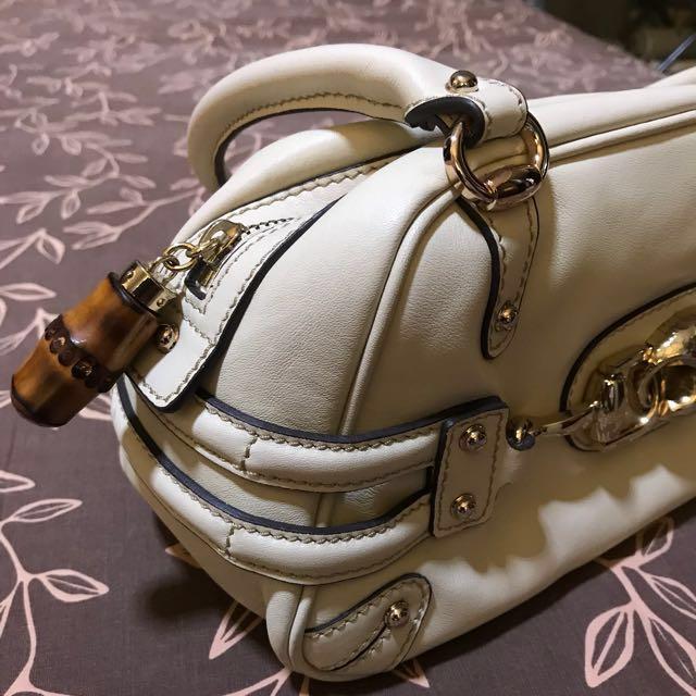 Gucci Bag (Category: Purses & Pouches) located in Pasig City. Submitted by simplyvers (Listing ID 153941661, Image 2). Description: Size: small.