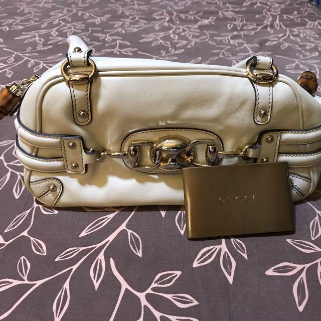 Gucci Bag (Category: Purses & Pouches) located in Pasig City. Submitted by simplyvers (Listing ID 153941661, Image 1). Description: Size: small.
