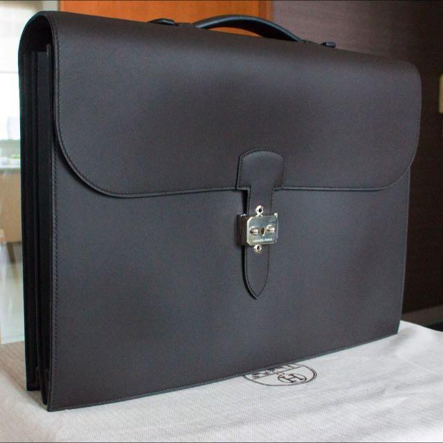 Hermes SAC A Depeche 41 sombrero (fusain) Stamp P, Luxury, Bags & Wallets  on Carousell