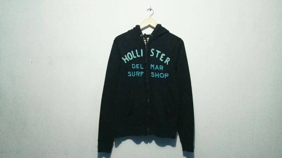 navy hollister hoodie
