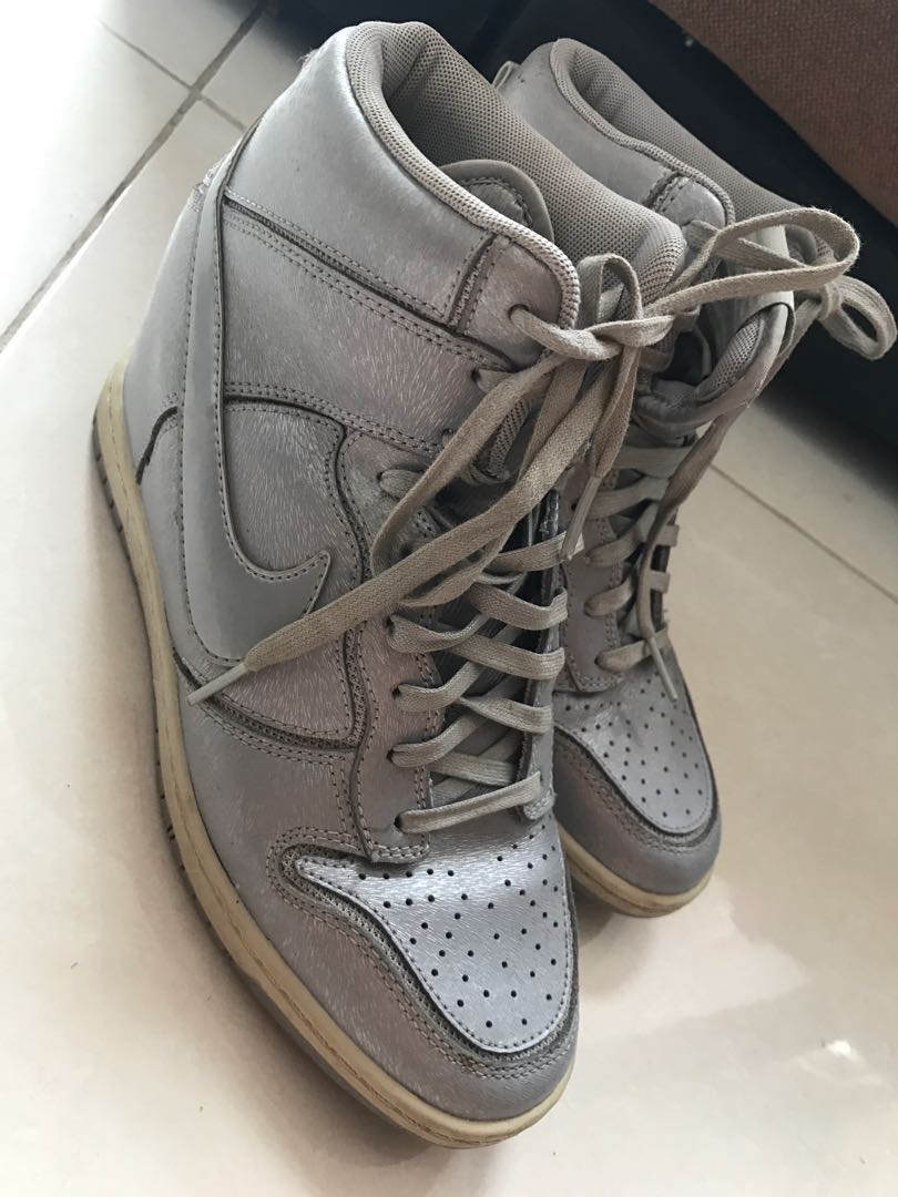 buy nike sky high dunks