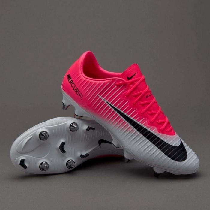 Nike Soccer Boots, Sports, Sports 