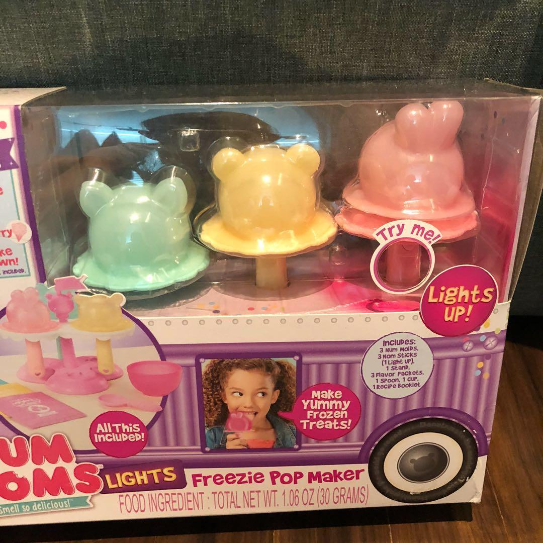num noms lights freezie pop maker