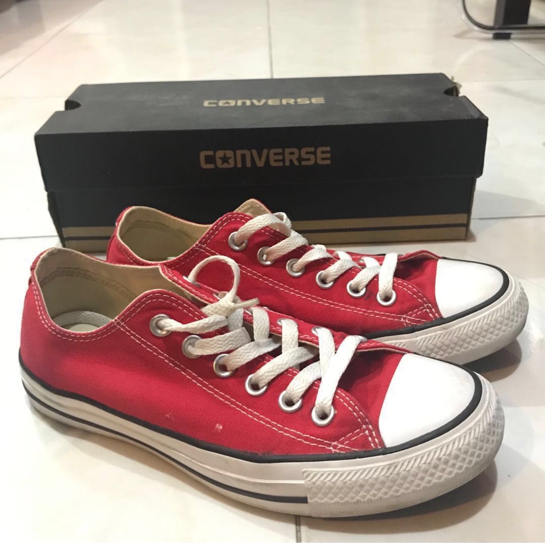 Low cut red converse store
