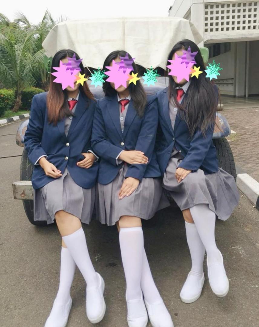 80stel Seragam Sekolah Swasta Sma Fesyen Pria Pakaian Lainnya Di Carousell