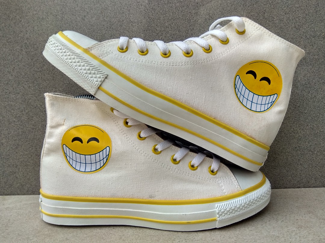 Converse symbol smile clearance