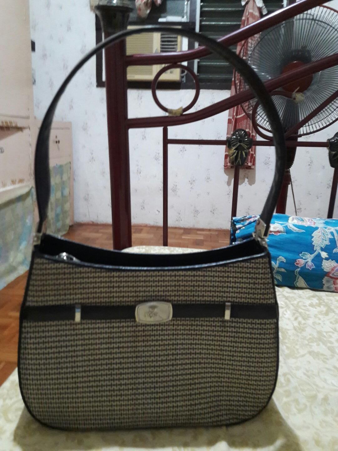 countess mara bag price