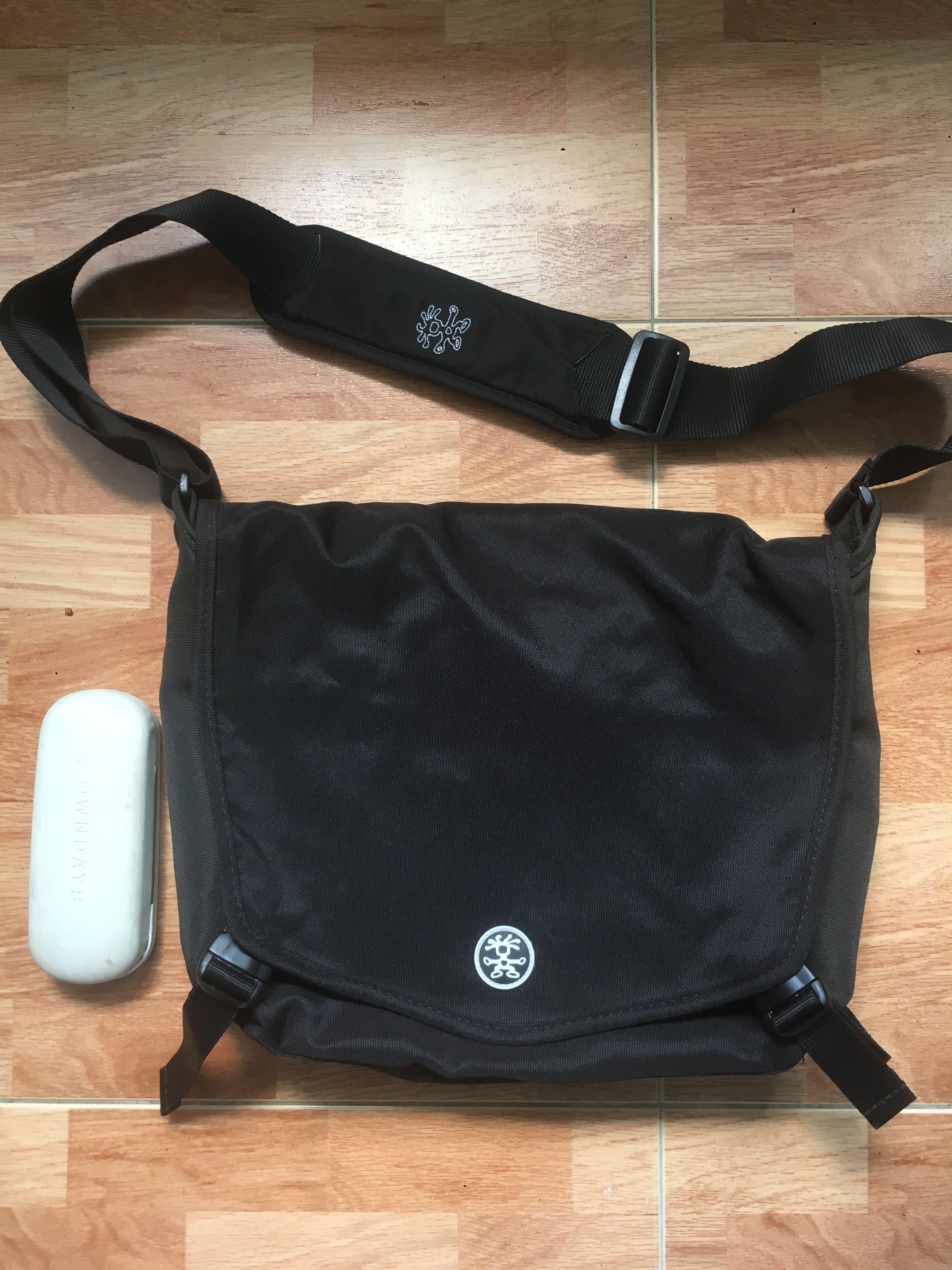 crumpler moderate embarrassment