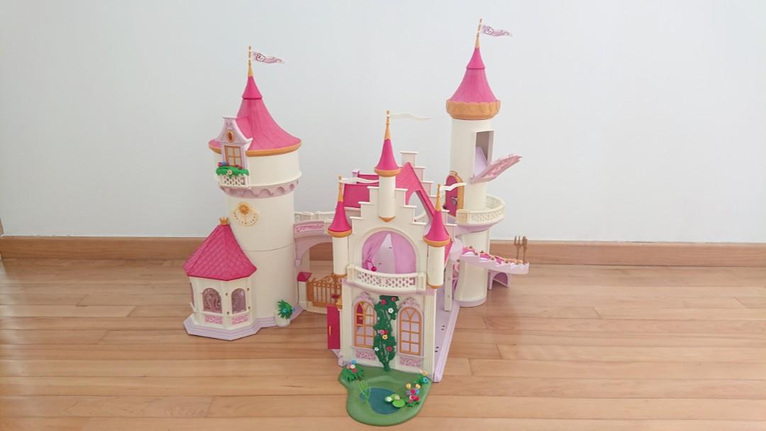 Playmobil Extra Large Princess Castle, Hobbies & Toys, Toys & Games on  Carousell