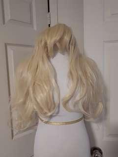 Blonde wig