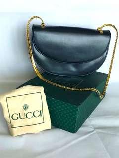 Rare vintage Gucci midnight blue leather shoulder bag with gold bijoux chain excellent