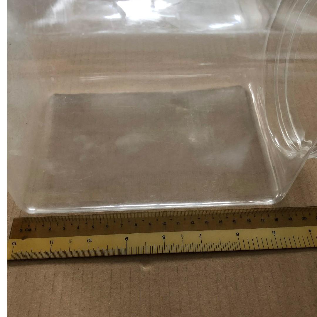 Betta plastic containers, Pet Supplies, Homes & Other Pet Accessories