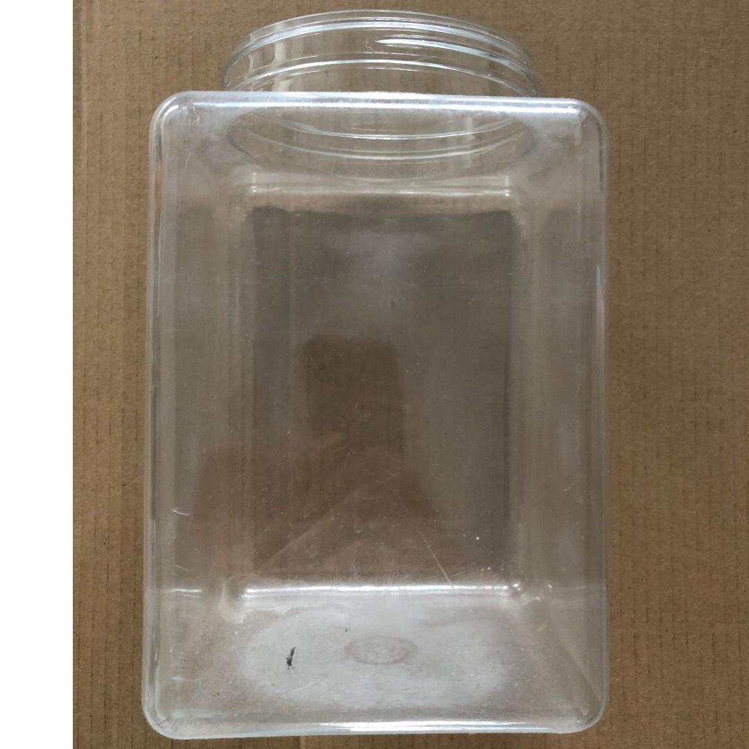 Betta plastic containers, Pet Supplies, Homes & Other Pet Accessories