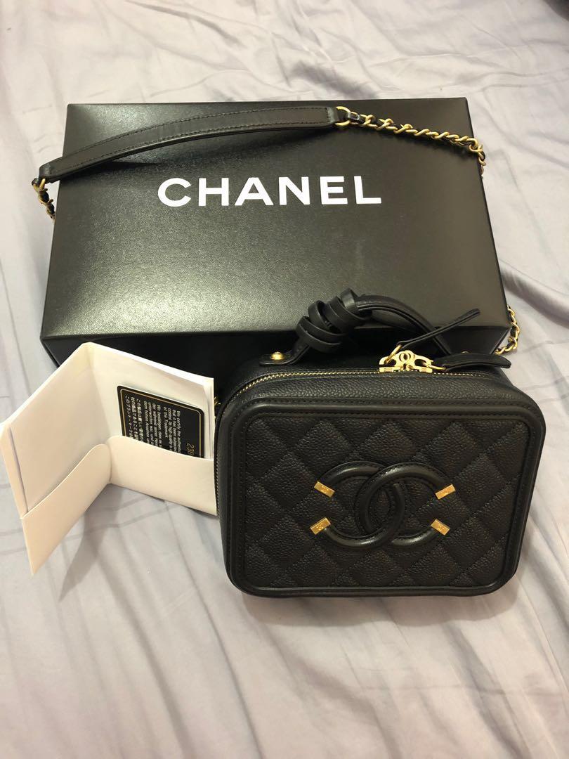 Chanel Small Vanity Bag, Women's Fashion, Bags & Wallets, Handbags on