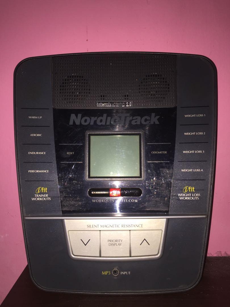 Control panel (Category: Lighting) located in Skudai. Submitted by zakri717 (Listing ID 213774112, Image 1). Description: Control panel for crosstrainer NordicTrack E7.