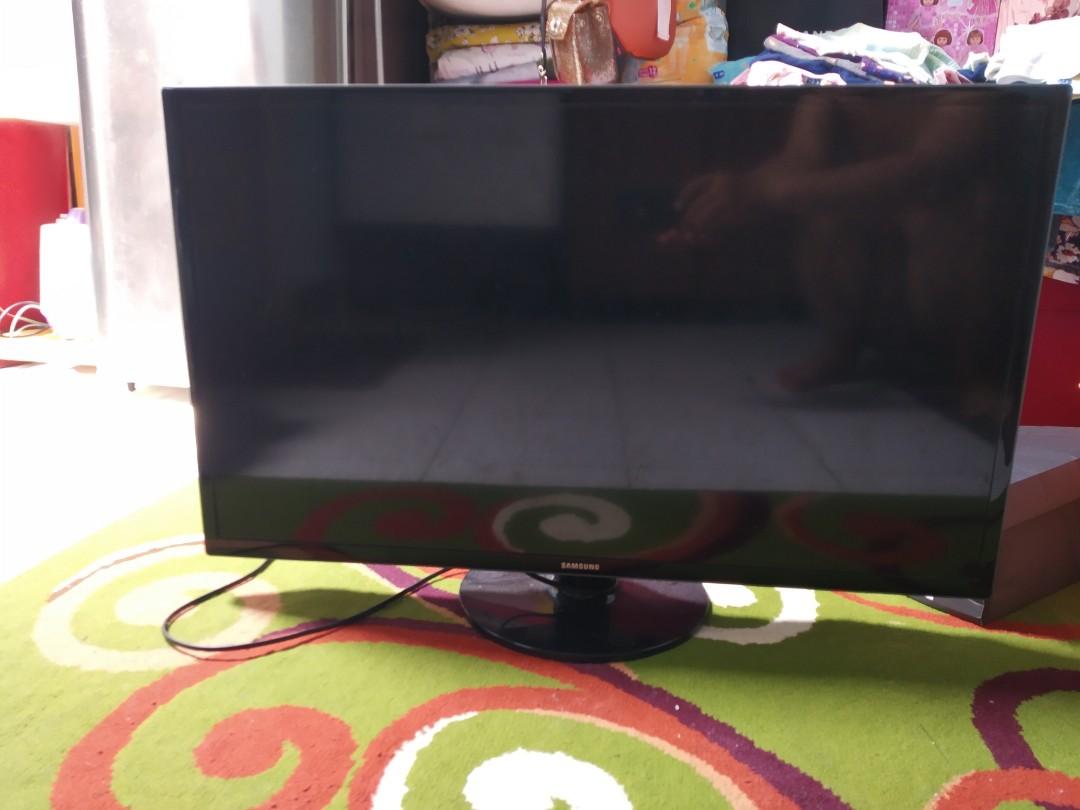 dijual tv led samsung 32 type ua32f4000am mulus banget