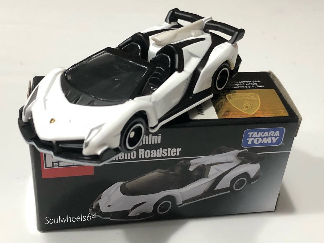 tomica lamborghini veneno