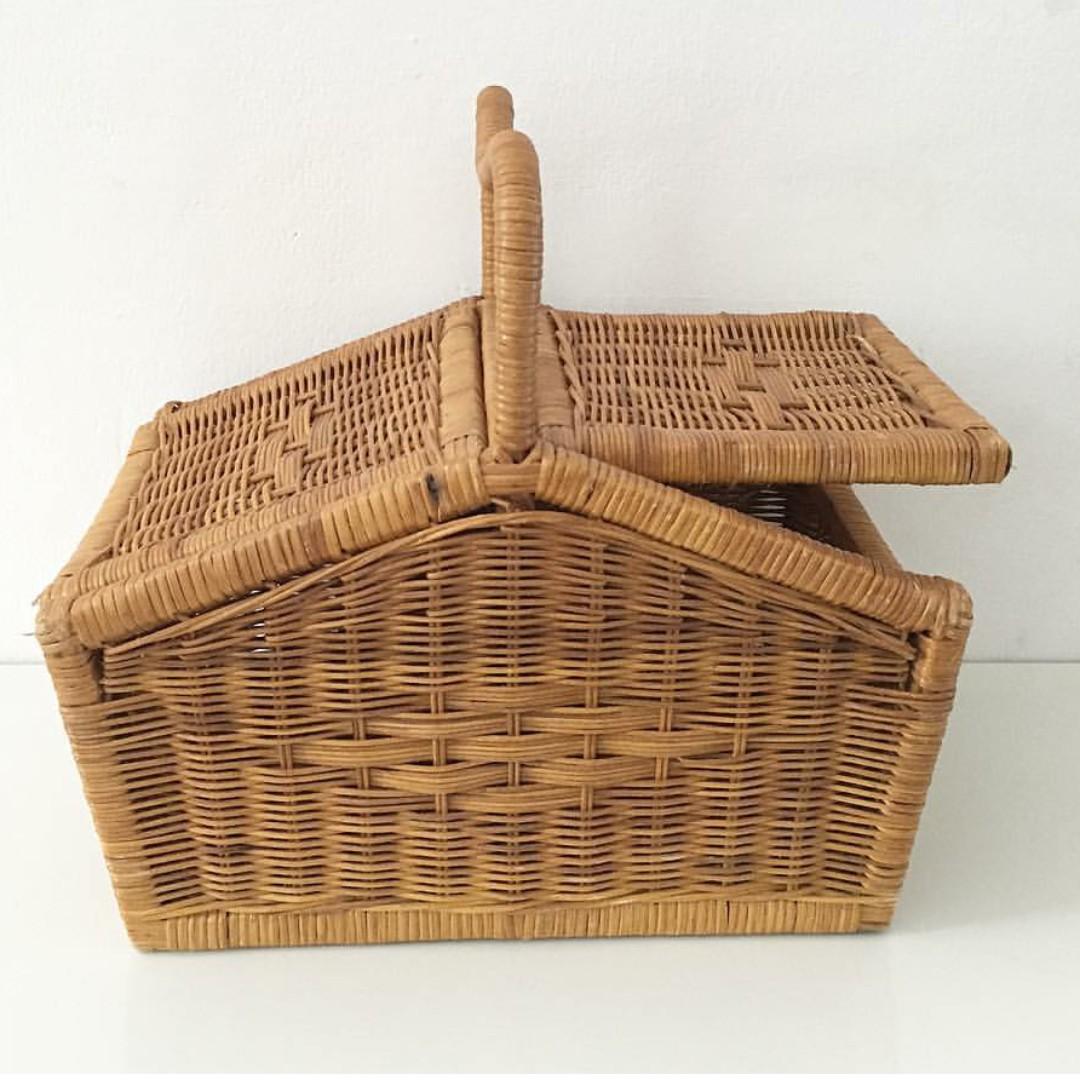 Keranjang Rotan Piknik Oval Hamper Rotan Kotak Hantaran