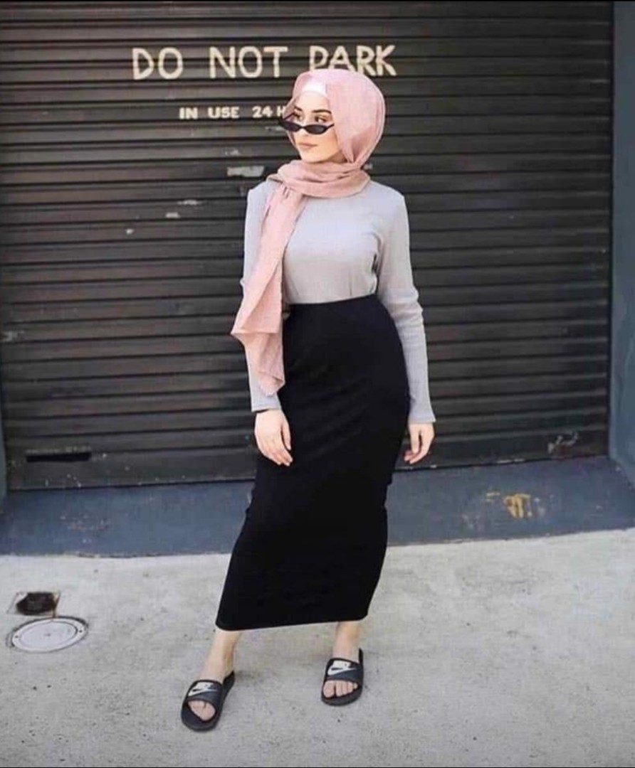 Long Pencil Skirt Black Maxi Dress Muslimah, Women'S Fashion, Muslimah  Fashion, Dresses On Carousell