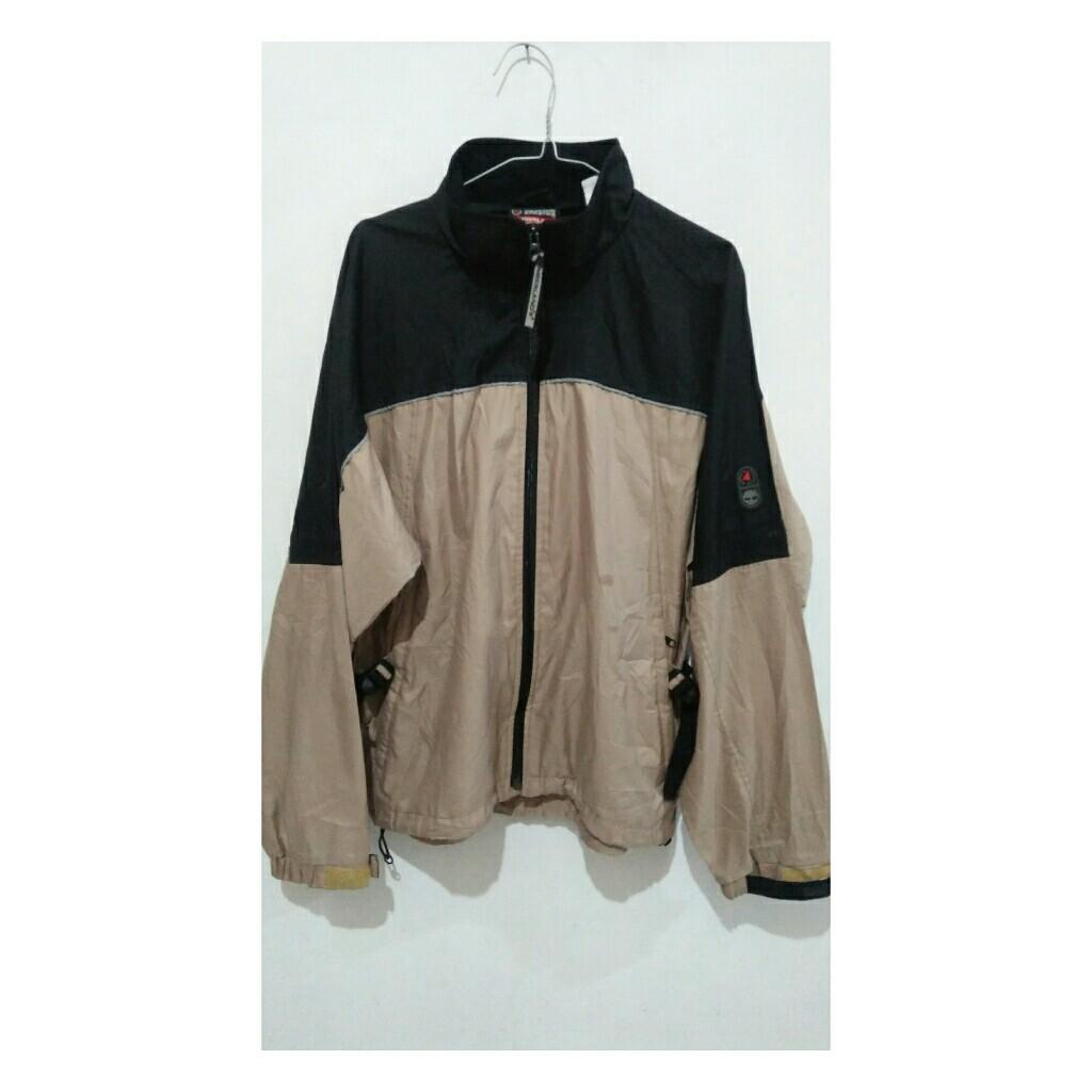 Mountain Athletics Timberland Fesyen Pria Pakaian Lainnya Di Carousell Retrouvez des dizaines de milliers de produits de mode en stock de la marque timberland parmi notre catalogue de vêtements garçon, comme par exemple. carousell