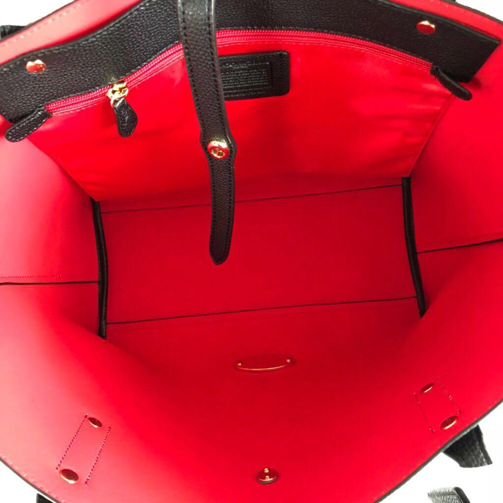 Coach market tote discount black true red