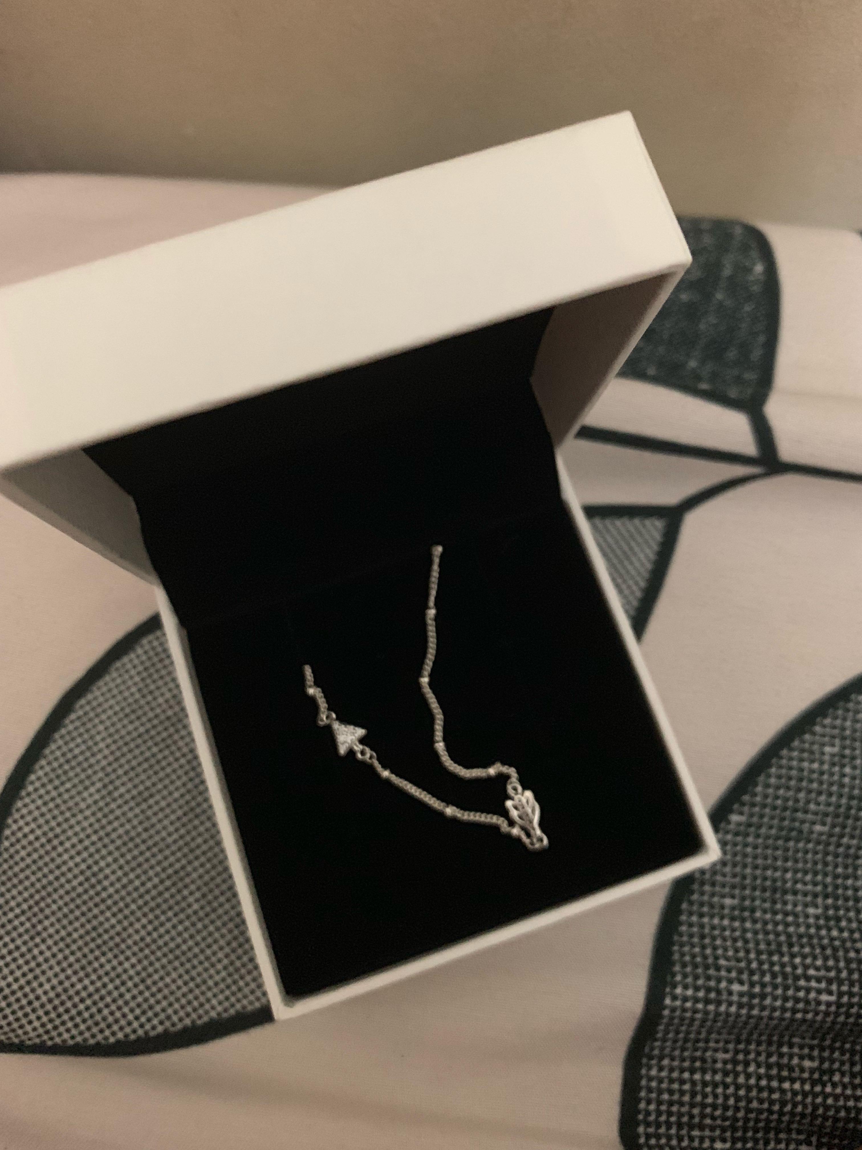 Pandora sparkling arrow necklace, Women 