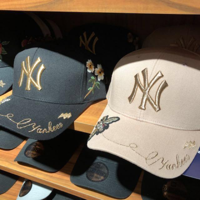 yankee hat with butterfly